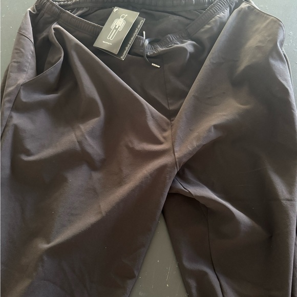 NWT Human Performance Engineering pays, normally $98 at Bloomingdales - Picture 1 of 4